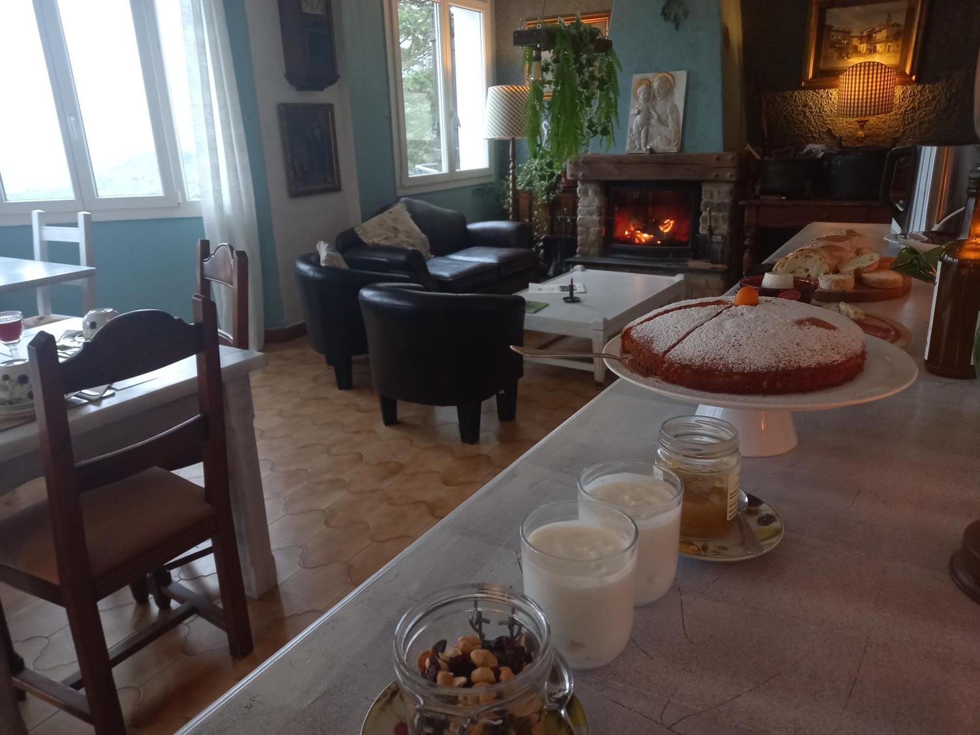 B&B Le Camelie Del Bosco Baiardo Zewnętrze zdjęcie