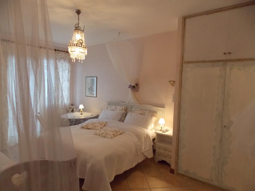 B&B Le Camelie Del Bosco Baiardo Pokój zdjęcie