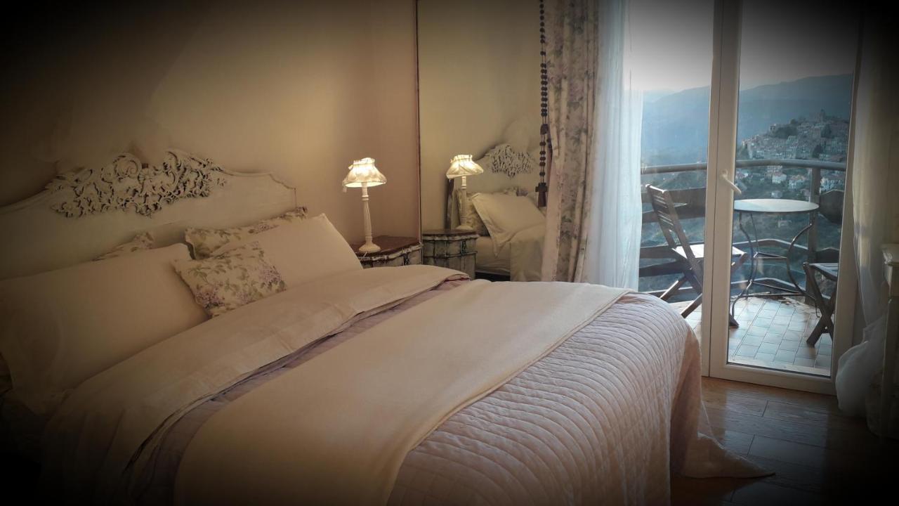 B&B Le Camelie Del Bosco Baiardo Zewnętrze zdjęcie