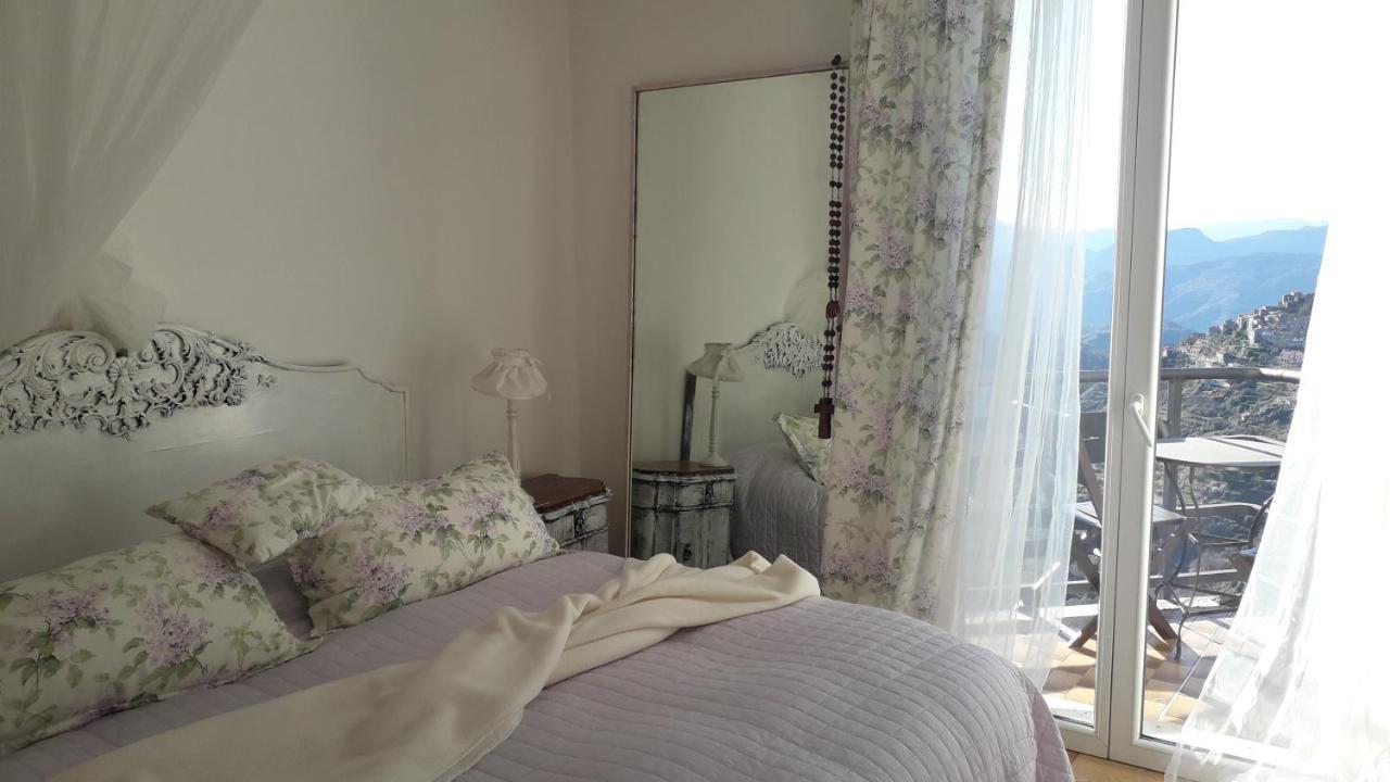B&B Le Camelie Del Bosco Baiardo Zewnętrze zdjęcie